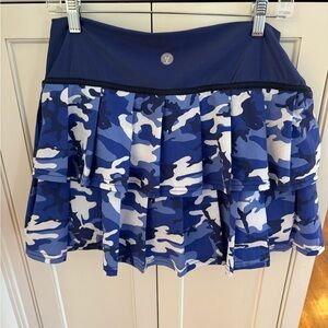 Faye + Florie Lisa 2 Tier Pleated Tennis Skirt Blue Camo Size XL worn once